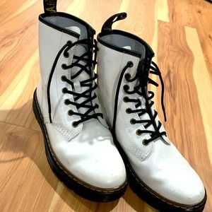 Dr Martens 8M Zavala White Boots